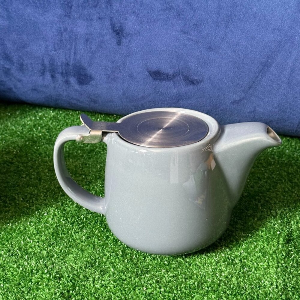 Modern Gray Ceramic Teapot w/ Stainless Steel Lid – 18 oz, Oolong & Green Tea